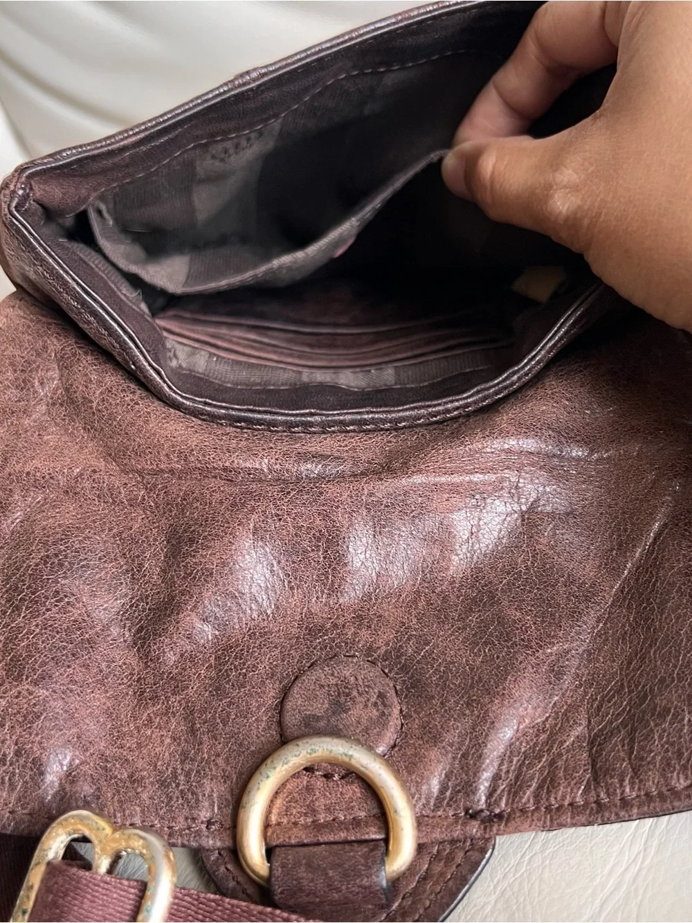 Juicy Couture Brown Leather Messenger Crossbody with Gold-Tone Logo Plate